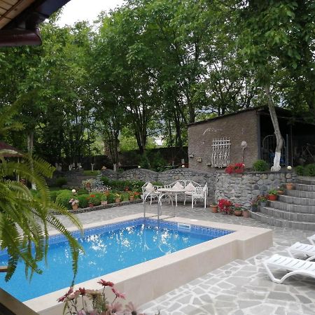 Family Hotel Lago & Wine Cellar 拉戈代希 外观 照片
