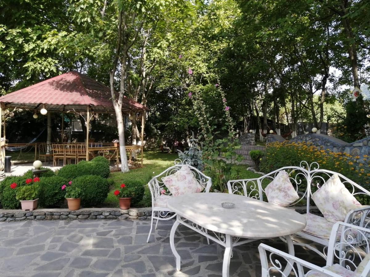 Family Hotel Lago & Wine Cellar 拉戈代希 外观 照片