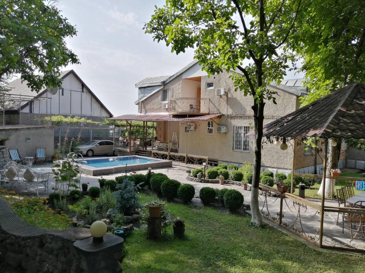 Family Hotel Lago & Wine Cellar 拉戈代希 外观 照片