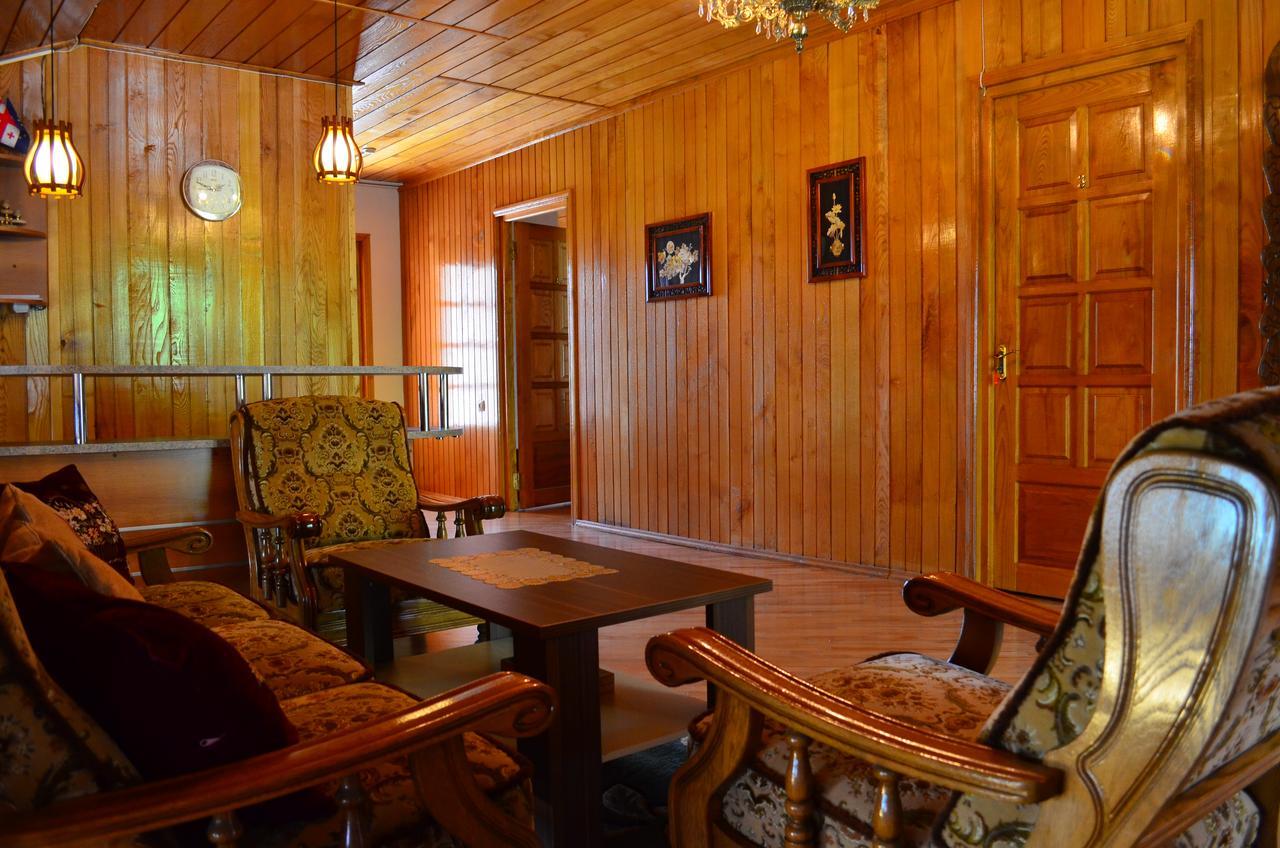 Family Hotel Lago & Wine Cellar 拉戈代希 外观 照片